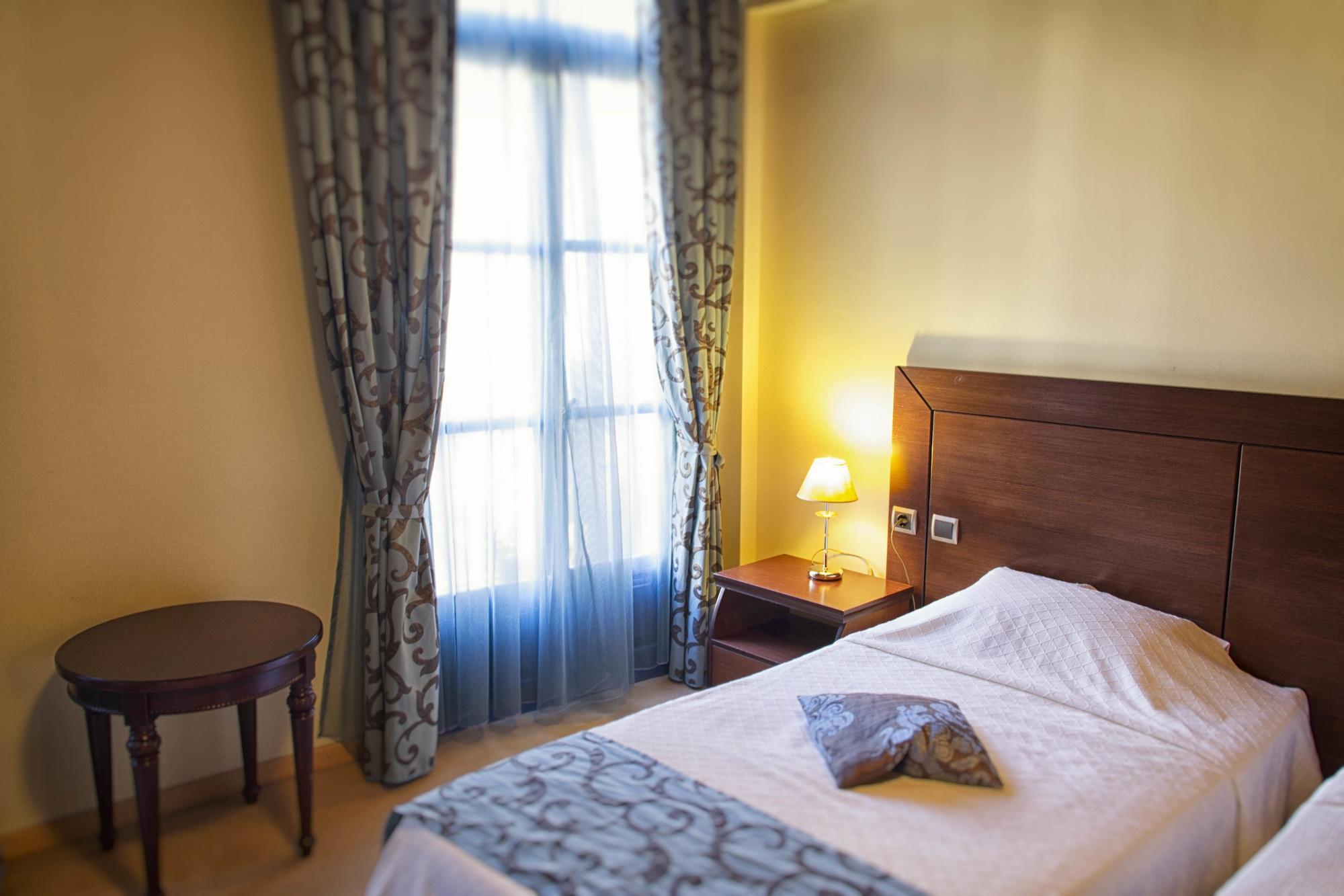 Dias Hotel 4*